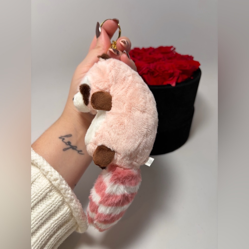 Plush Raccoon Bag Charm Keychain – Pink Faux Fur Tail Cute - Picture 3 of 6